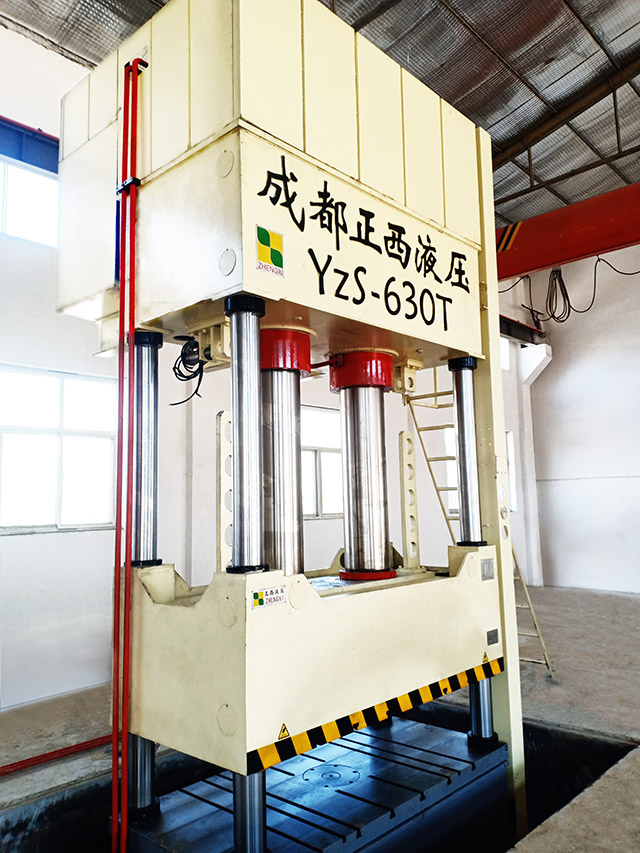 广东东莞液压机需求客户定制的630吨四柱液压机油压机 圆满交货